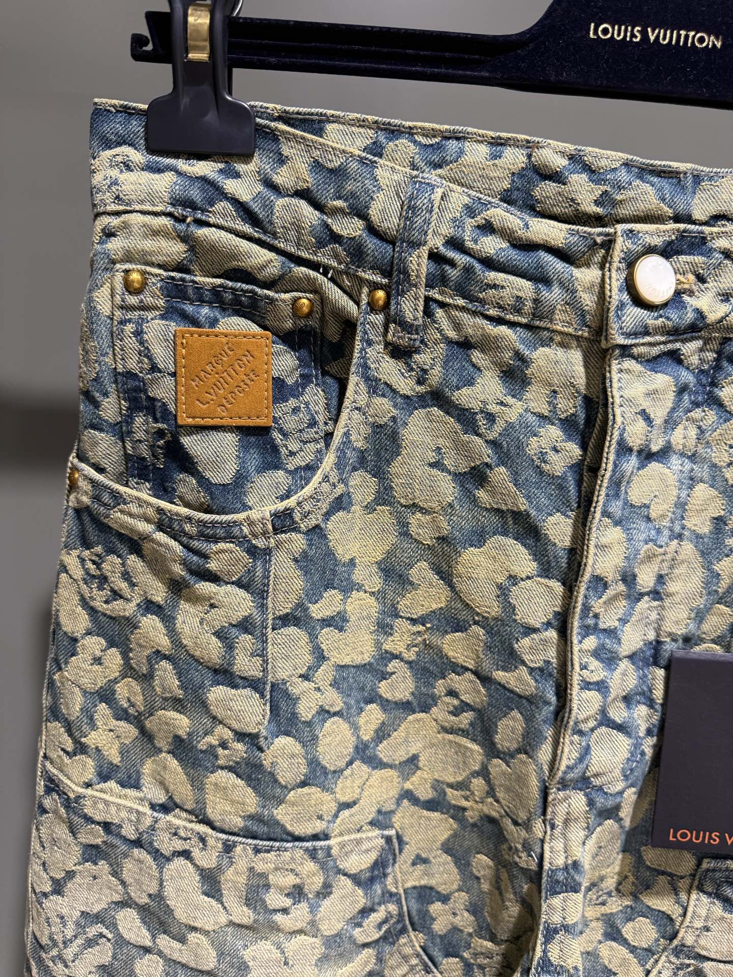 퍼렐 청바지 (pharrell jeans)