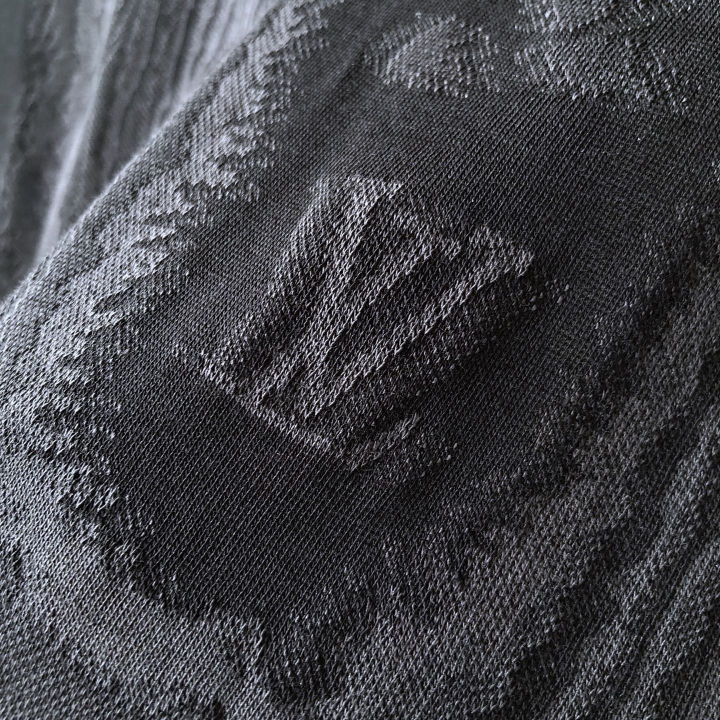 다크 자카드티셔츠 (Dark jacquard t-shirt)