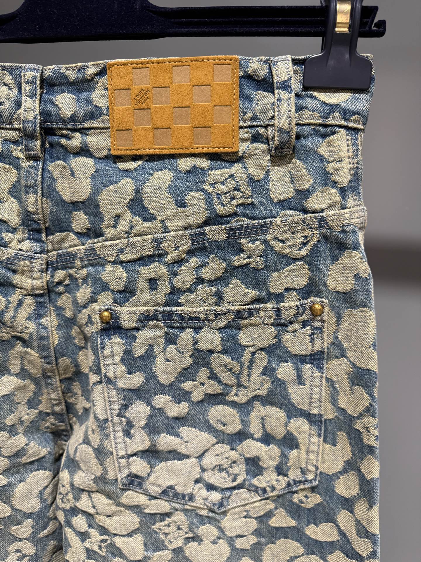 퍼렐 청바지 (pharrell jeans)