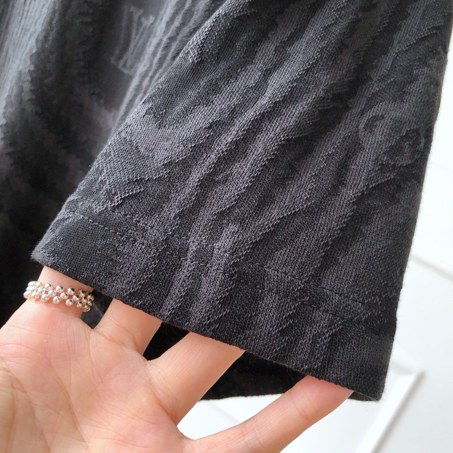 다크 자카드티셔츠 (Dark jacquard t-shirt)