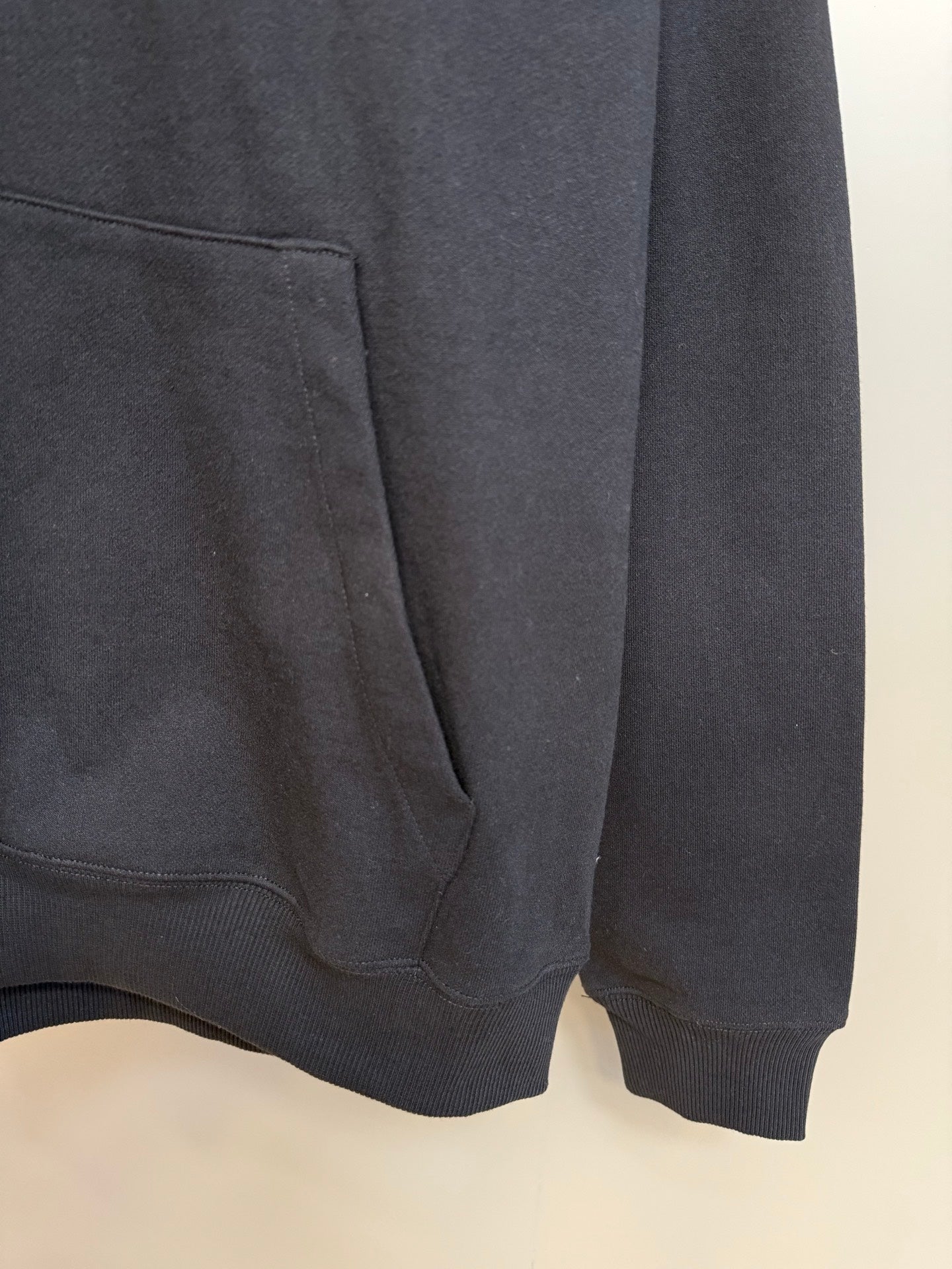 브러시드 후드 (brushed hood)