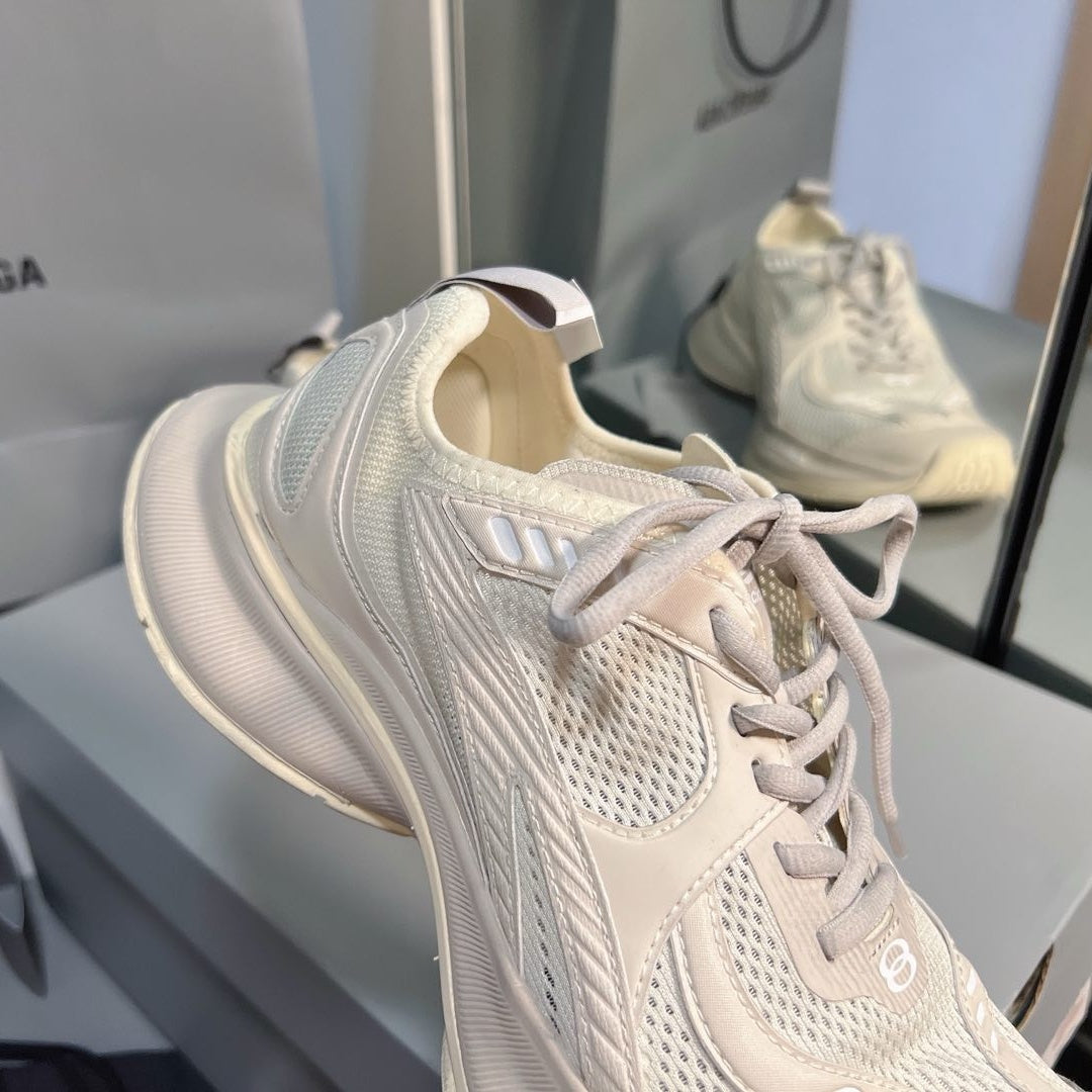 서킷스니커즈 (Circuit Sneakers)