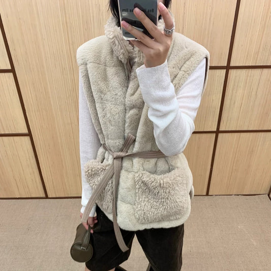 타이랩 퍼 다운조끼 (Tie-wrap fur down vest)