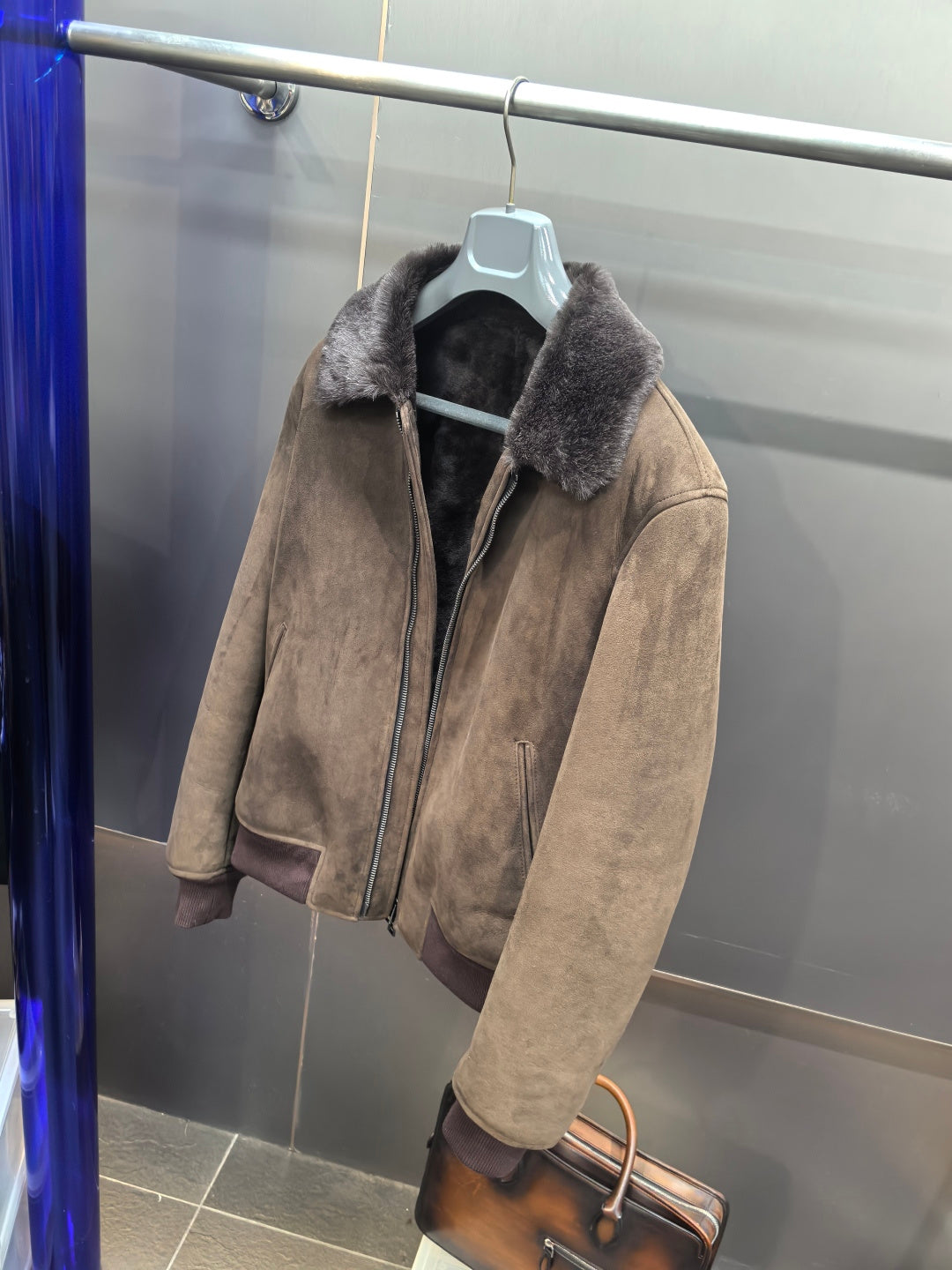 시어링 무스탕 (Shearling Mustang)