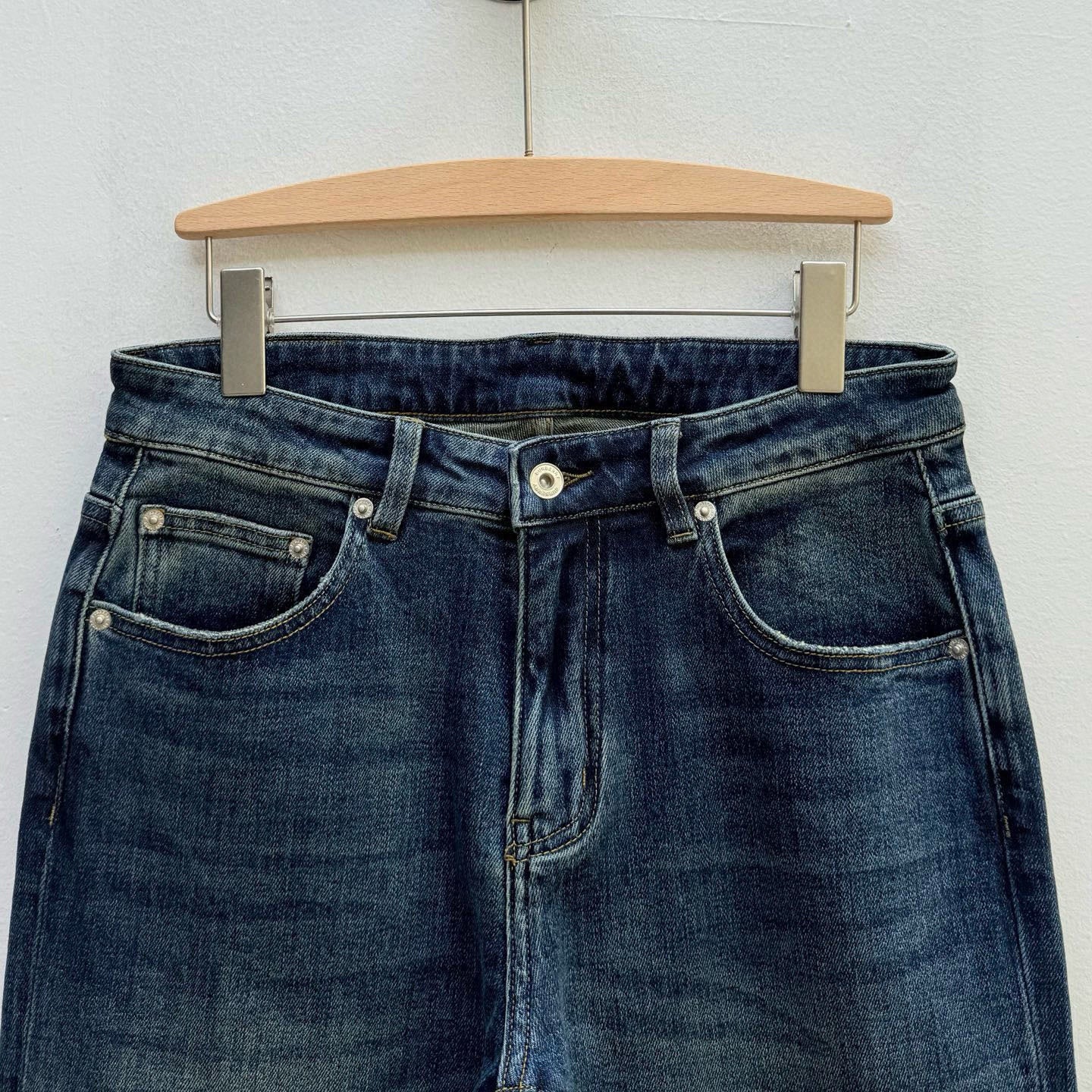 자수 5포켓 청바지 (5-pocket jeans)