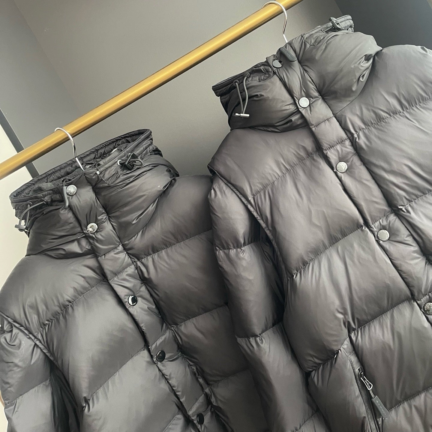 소매탈부착 패딩 (Detachable sleeve padding)