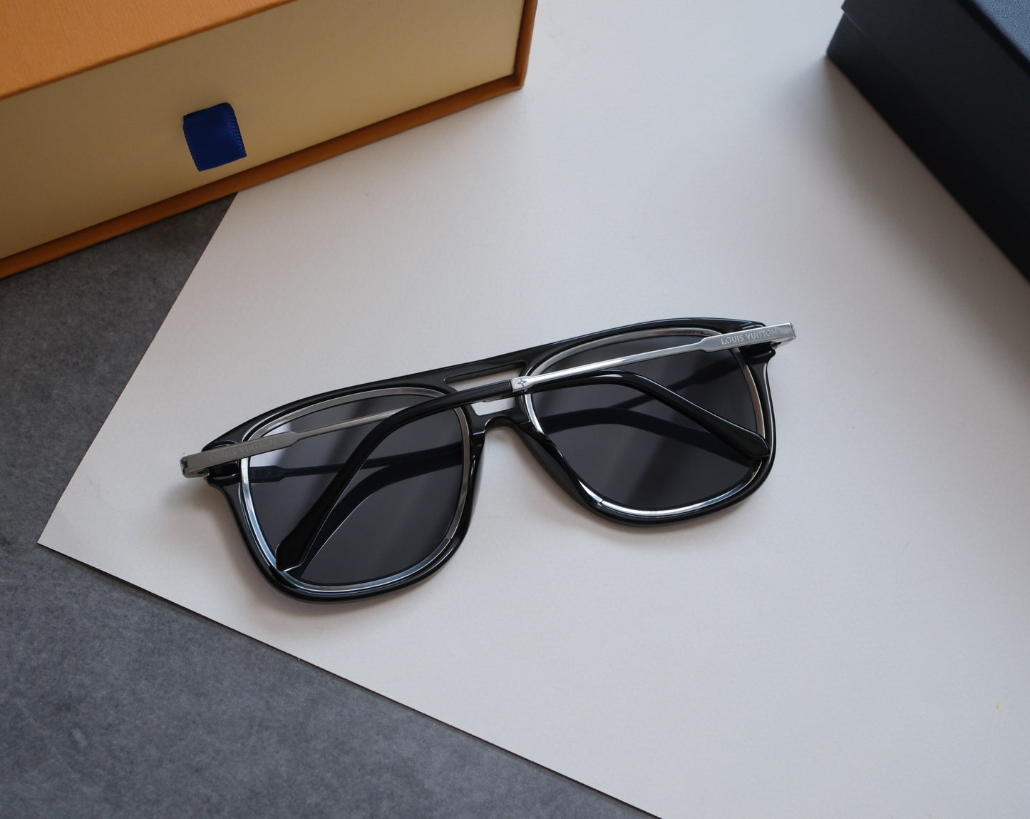 레거시 선글라스 (legacy sunglasses)