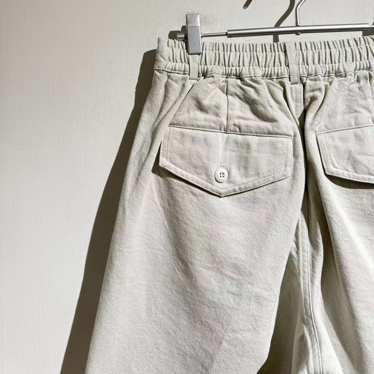 리버스 숏팬츠 (Reverse shorts)