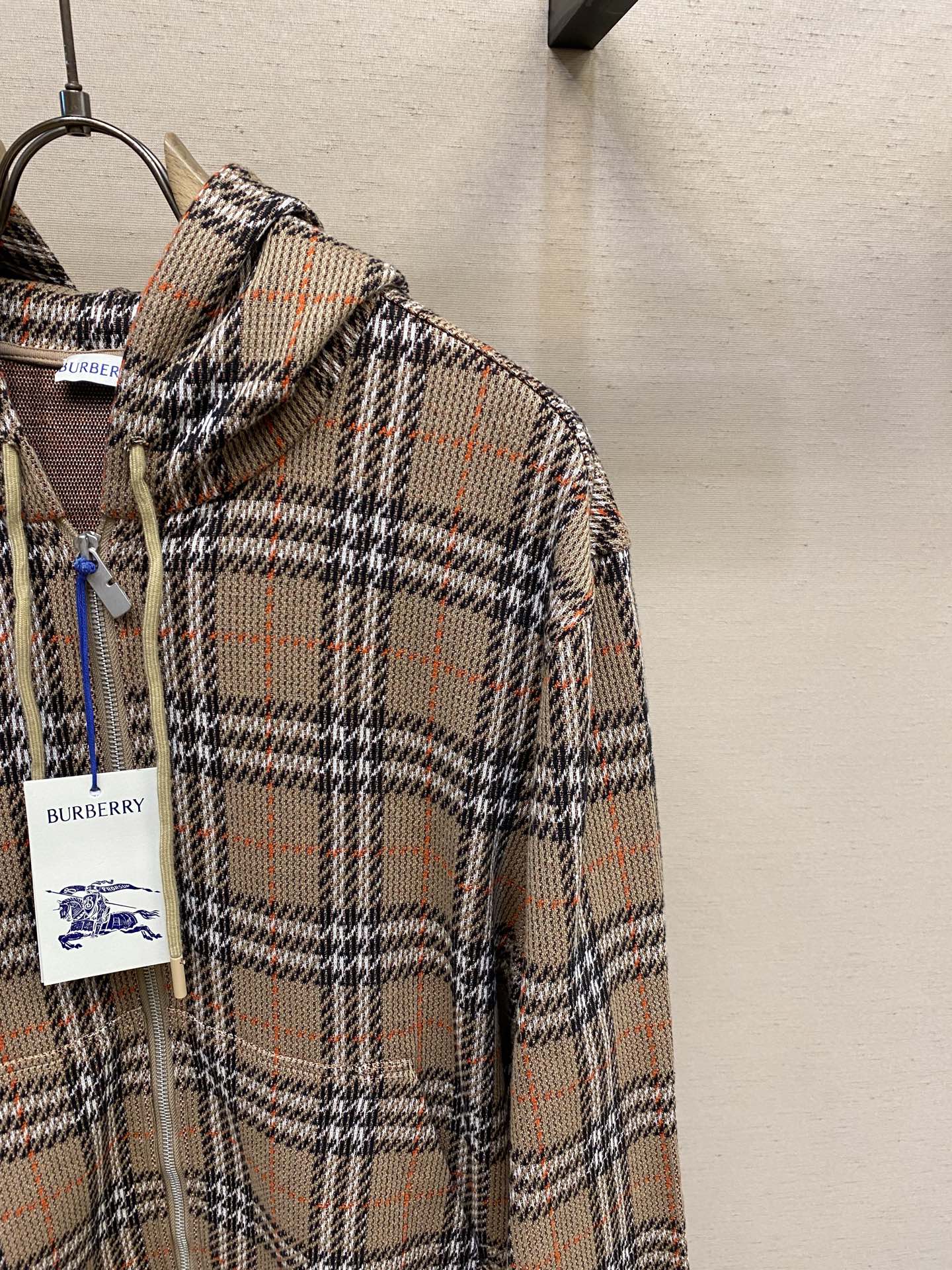블렌드 집업가디건 (Blended zip-up cardigan)