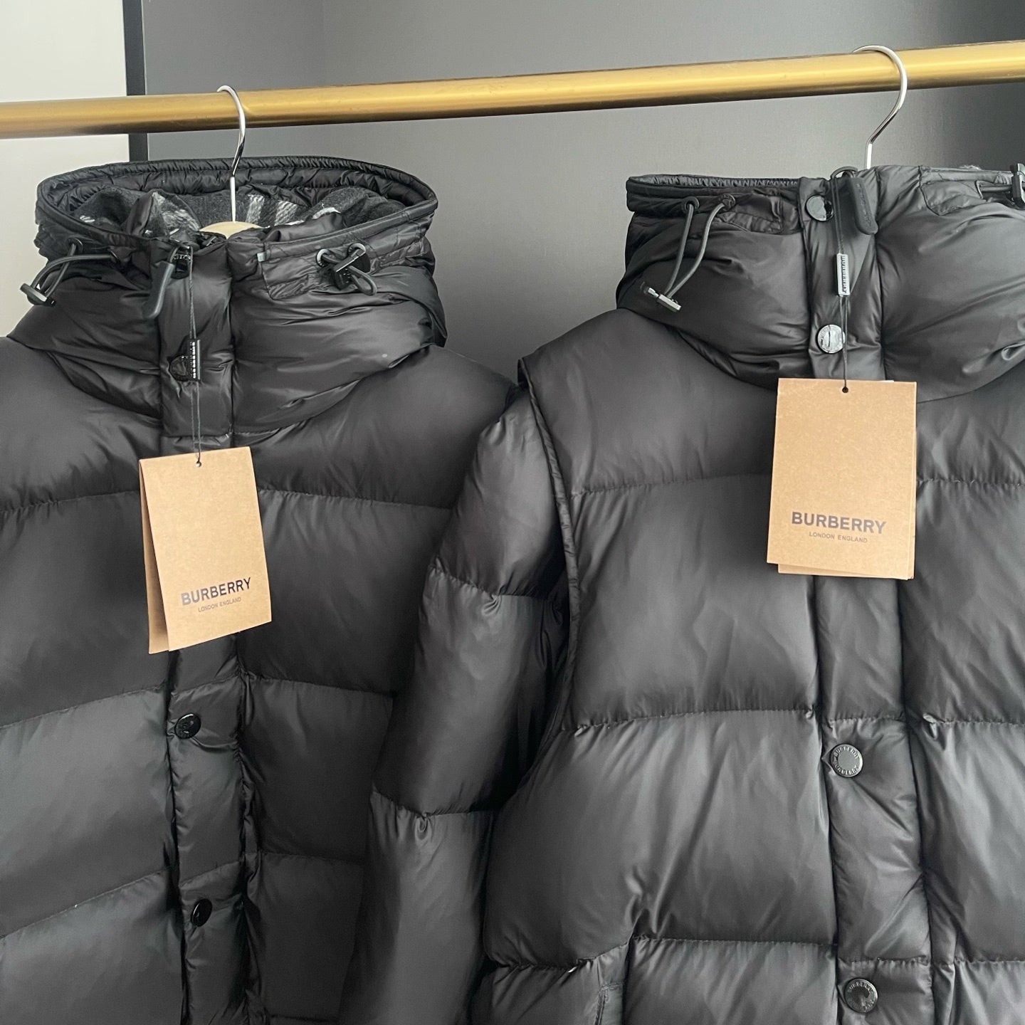 소매탈부착 패딩 (Detachable sleeve padding)