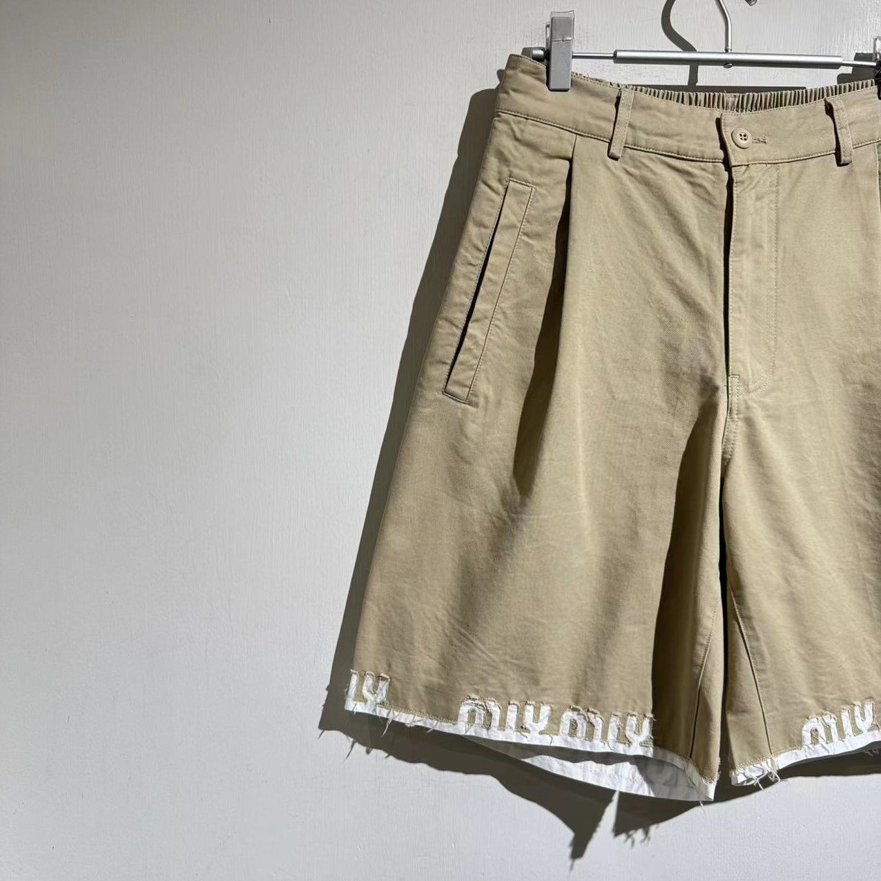 리버스 숏팬츠 (Reverse shorts)