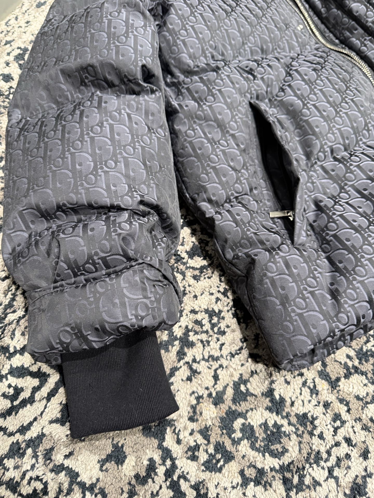 오블리크 다운 후드재킷 (Oblique down hooded jacket)