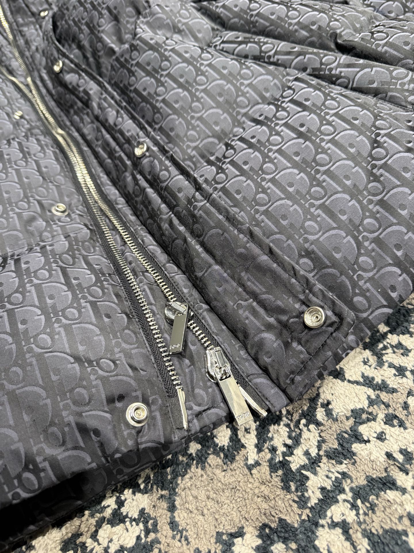 오블리크 다운 후드재킷 (Oblique down hooded jacket)