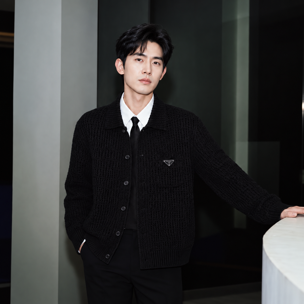 블랙카라 니트 가디건 (Black Collared Knit Cardigan)