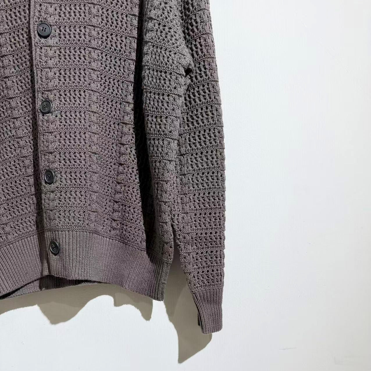 블랙카라 니트 가디건 (Black Collared Knit Cardigan)