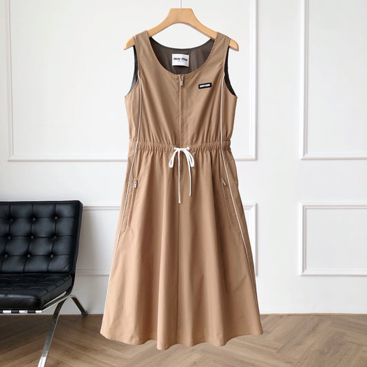 네크라인 원피스 (neckline dress)