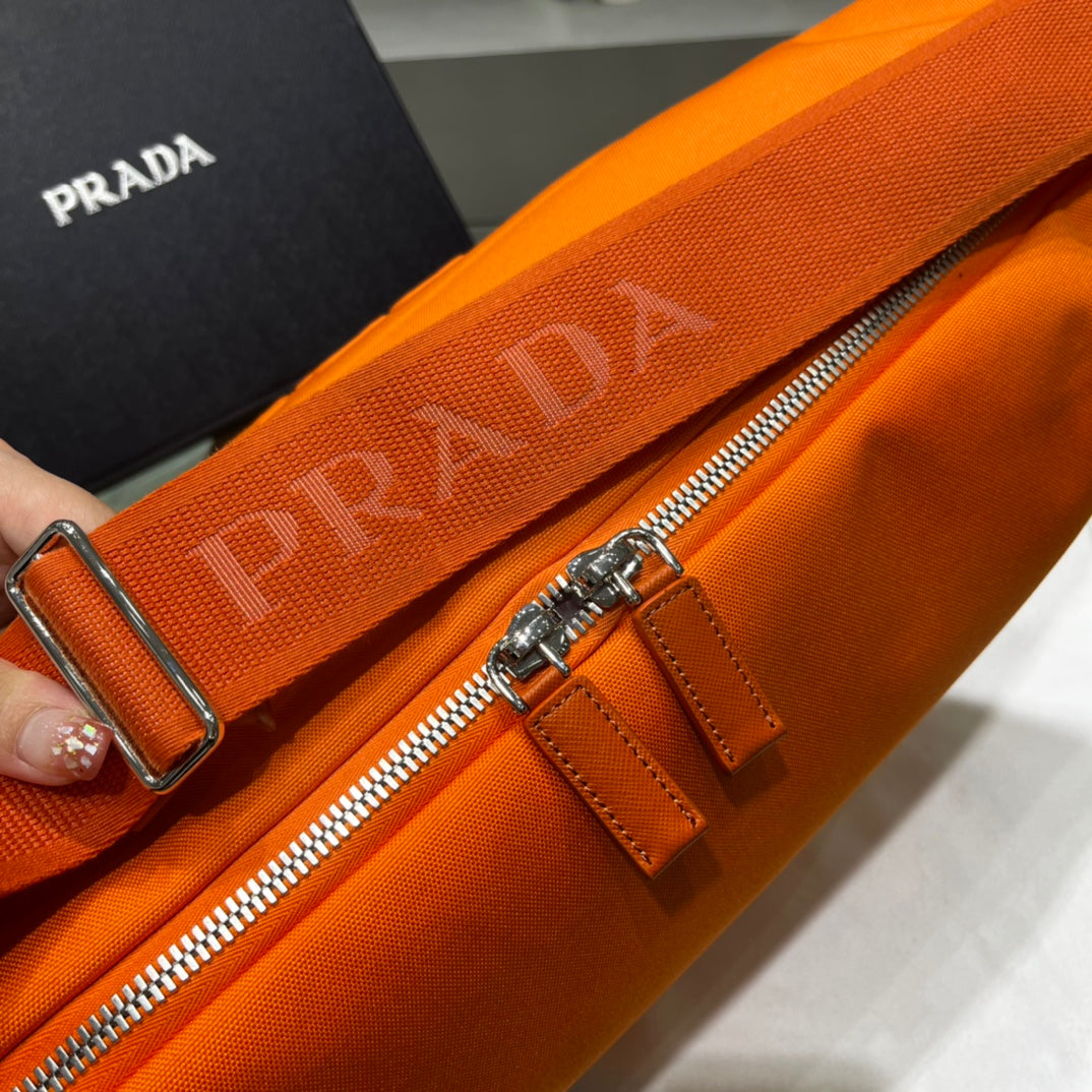 캔버스 크로스바디 백 (Canvas Crossbody Bag)