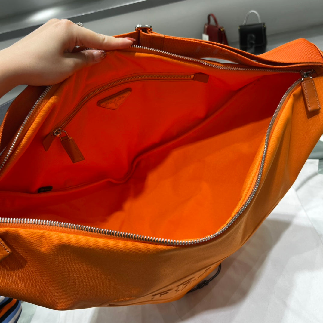 캔버스 크로스바디 백 (Canvas Crossbody Bag)