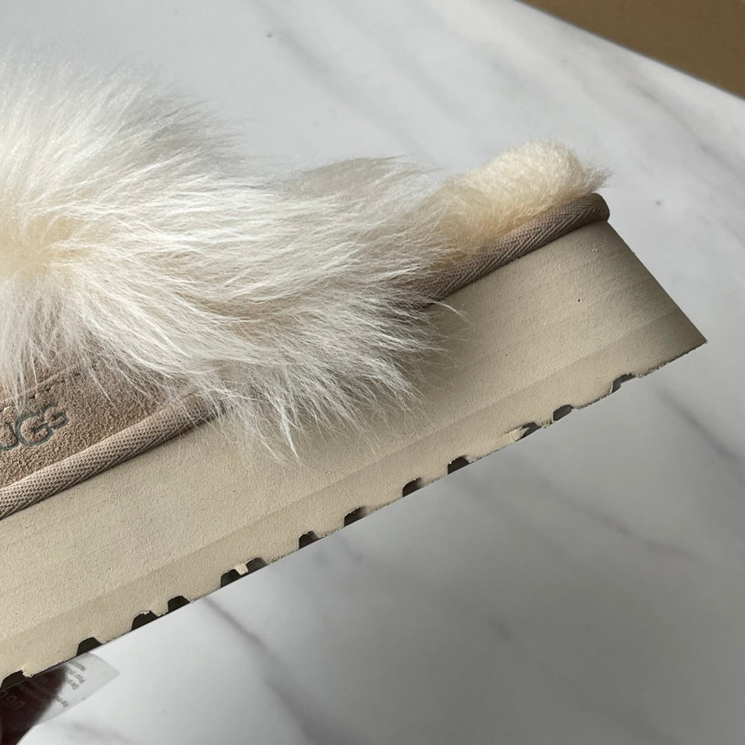 퍼 샌들 (fur sandals)