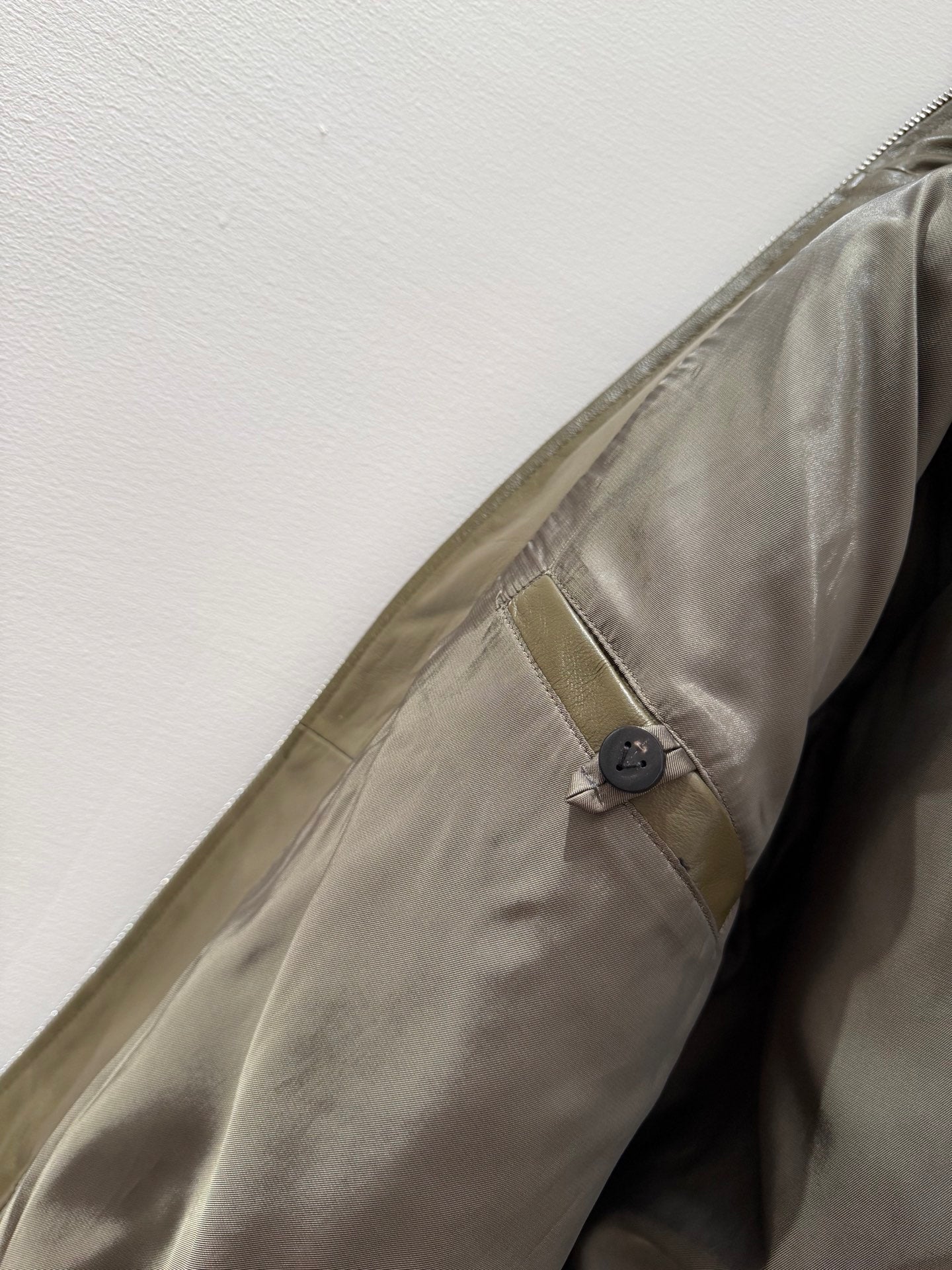 루즈 가죽자켓 (loose leather jacket)