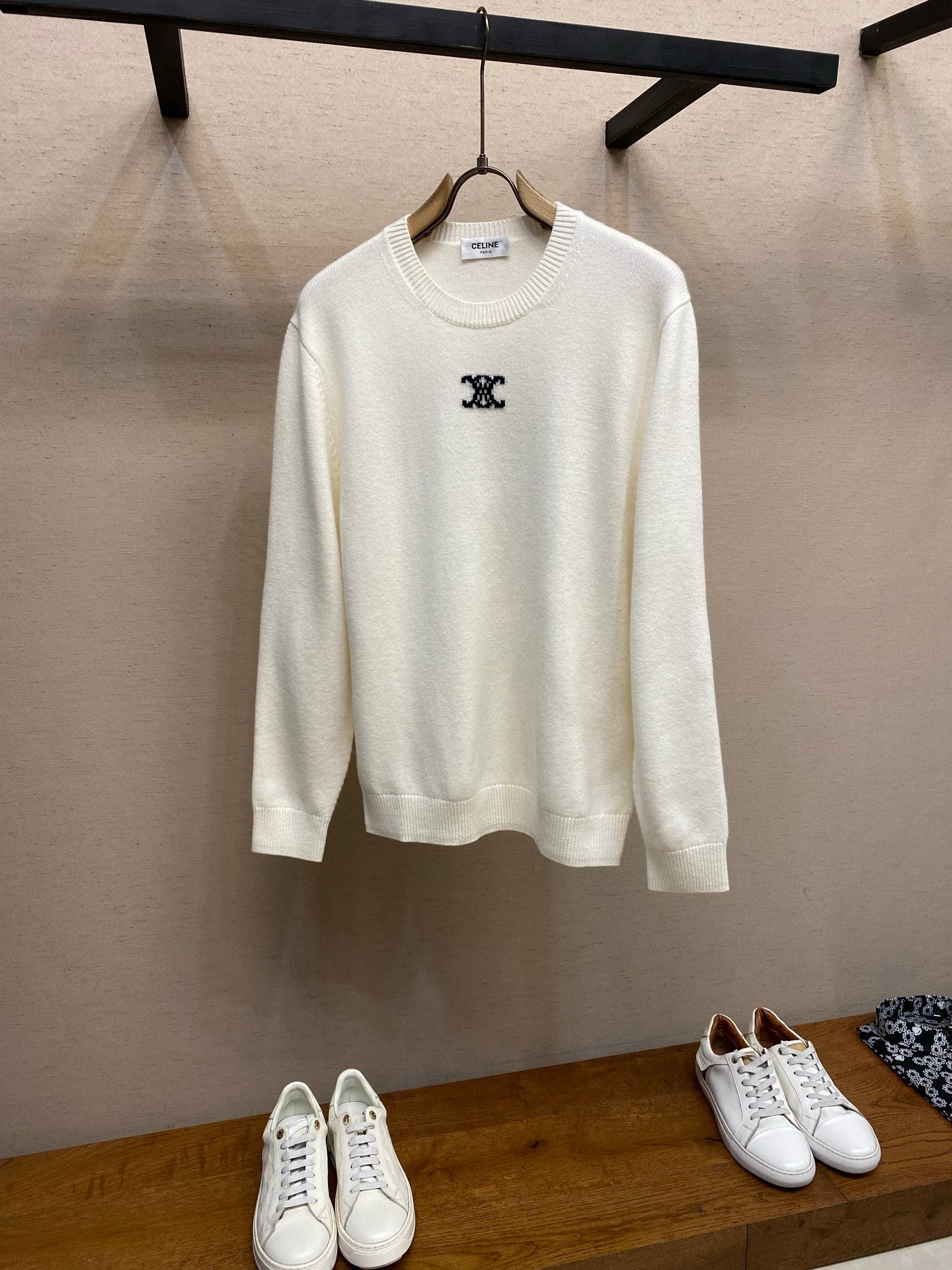 트리옹프 니트 (Triomphe knit)