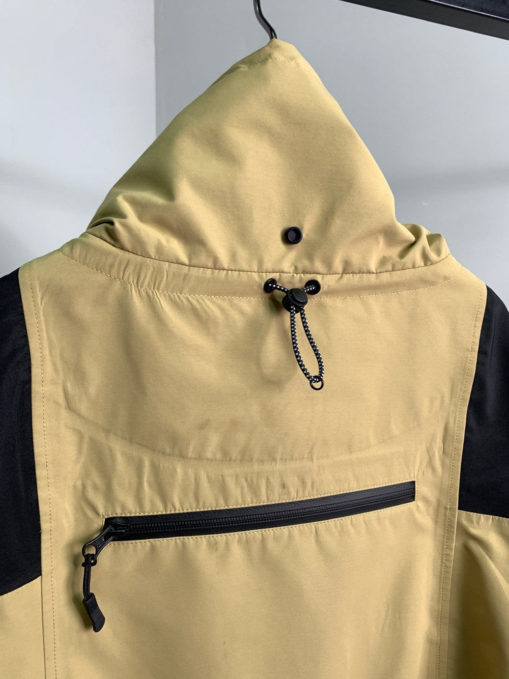 J1750 373843 코트