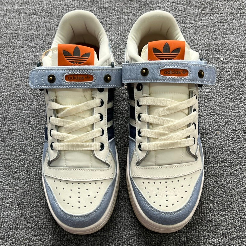 J353107 스니커즈