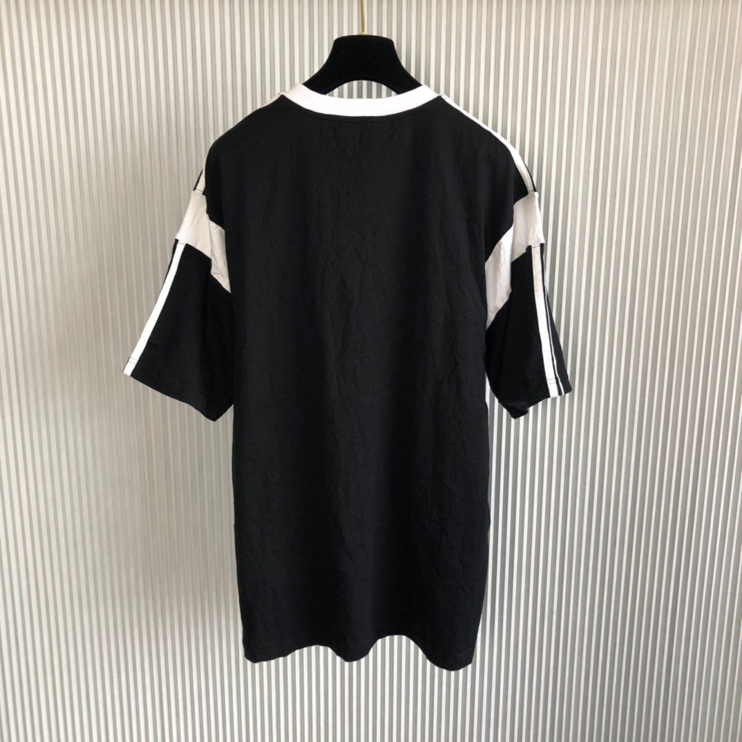 J390 354596 티셔츠